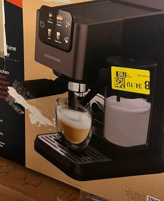 Grundig Macchina da Caffè Espresso Nera con