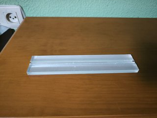 Soportes Acrílicos A4 en Forma de T