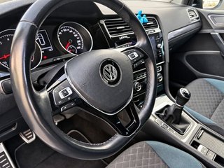 Volkswagen Golf Sport