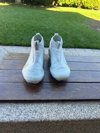 Botas de fútbol Nike Air Zoom talla 33,5