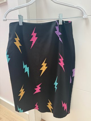 Falda Minueto Talla S Rayos Multicolor