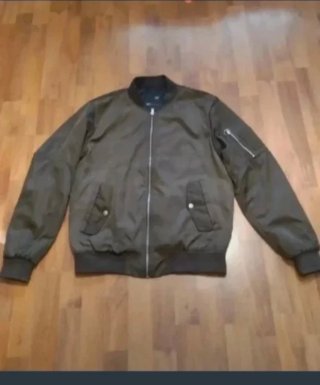 Chaqueta Bomber Bershka Verde