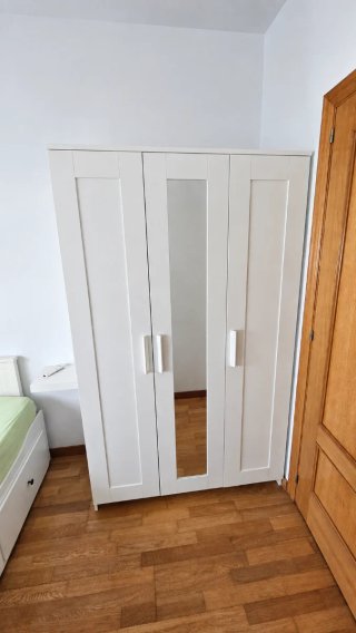 Armario IKEA BRIMNES 3 puertas con espejo
