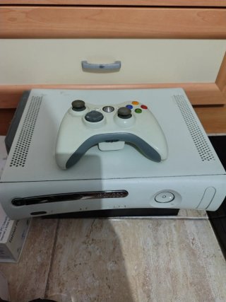 Xbox 360 Blanco con Mando