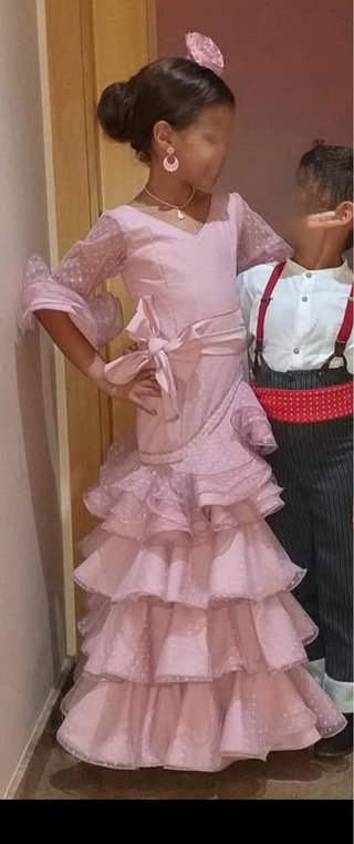 Traje de flamenca niña rosa volantes