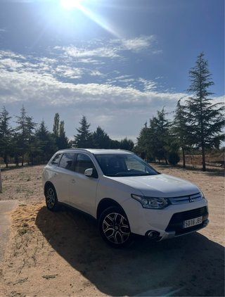 Mitsubishi Outlander 2015