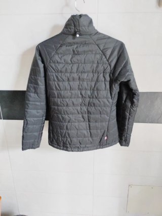 Parka  de mujer de marca sostenible Ternua negra