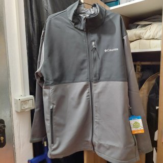 Chaqueta Columbia Sofhsell Gris Talla 3X ORIGINAL.
