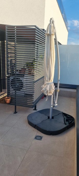 PARASOL/ SOMBRILLA  IKEA KARLSÖ 300cm con base