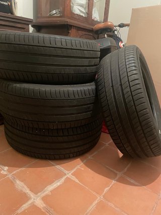 4 Neumáticos Michelin 225/50 R18 95V