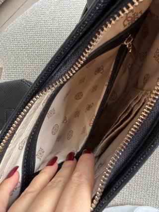 Bolso Guess Negro Pequeño con Monedero