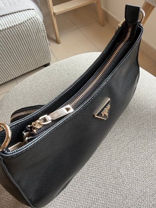Bolso Guess Negro Pequeño con Monedero
