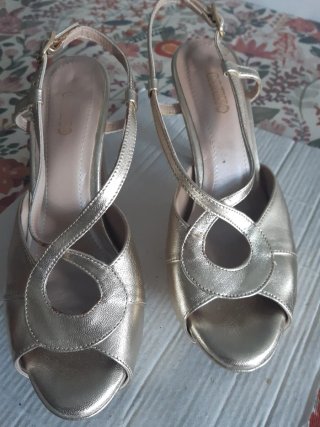 Sandalias mujer doradas
