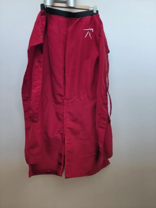 Pantalón deportivo tiro bajo rojo
