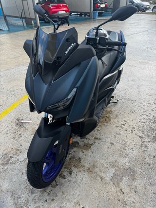 Yamaha X-Max 125