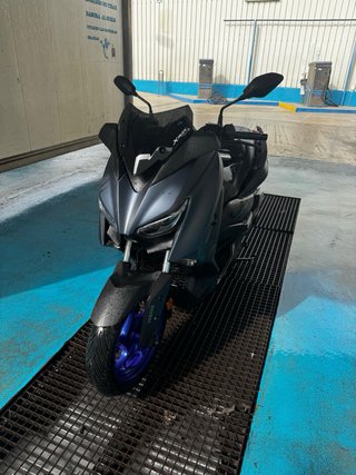Yamaha X-Max 125
