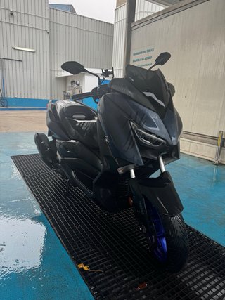 Yamaha X-Max 125
