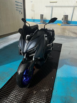 Yamaha X-Max 125