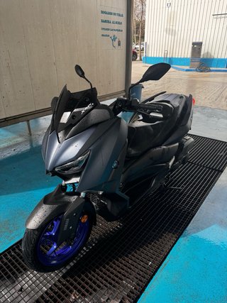 Yamaha X-Max 125