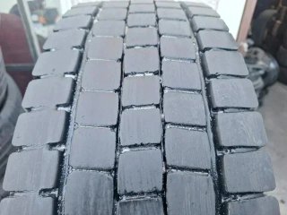 215 75 R17.5 Dunlop - 1 neumático camión