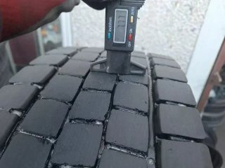 215 75 R17.5 Dunlop - 1 neumático camión