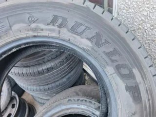 215 75 R17.5 Dunlop - 1 neumático camión