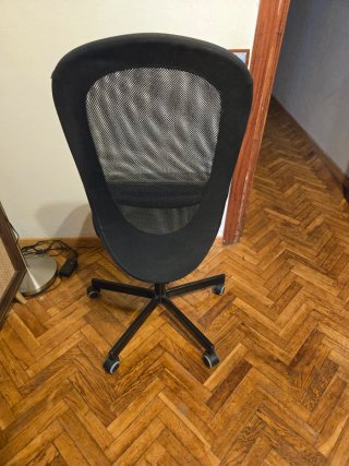 Silla de oficina ergonómica gris