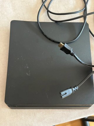 PS4 Slim Negra con juegos