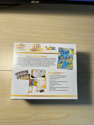 Elite Trainer Box Pokémon 30th Celebration