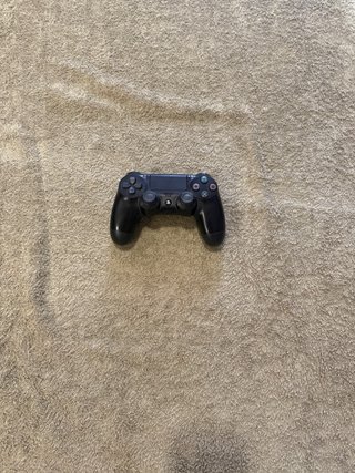 PS4 Slim + 1 Mando