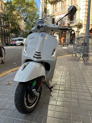 Vespa GTS 300 hpe Blanca