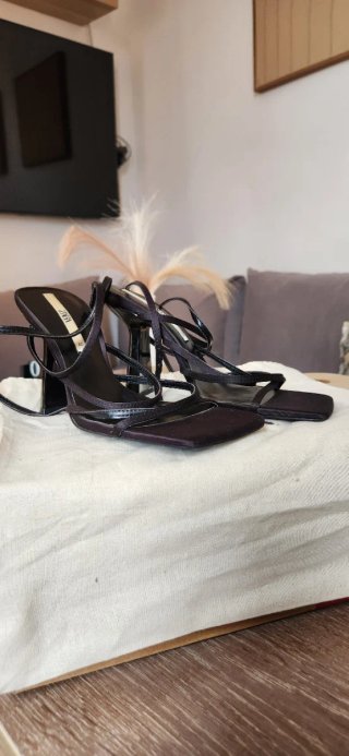 Sandalias de tacón negras