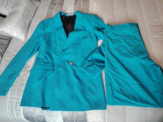 Traje de caballero azul