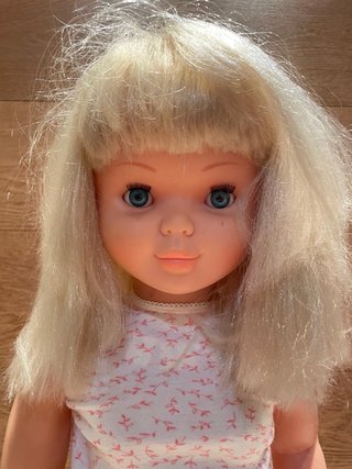 Muñeca FAMOSA antigua.