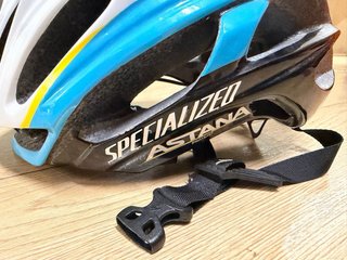 Casco SPECIALIZED PREVAIL Astana