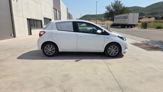 Toyota Yaris 1.5 100H Ecovan Active 74 kW (100 CV)