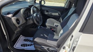 Toyota Yaris 1.5 100H Ecovan Active 74 kW (100 CV)