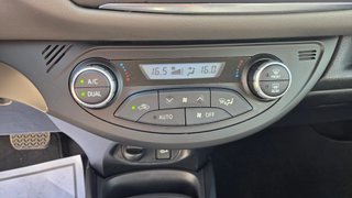 Toyota Yaris 1.5 100H Ecovan Active 74 kW (100 CV)