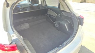 Toyota Yaris 1.5 100H Ecovan Active 74 kW (100 CV)
