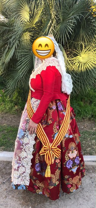 Traje de Fallera borgoña con 2 Corpiños