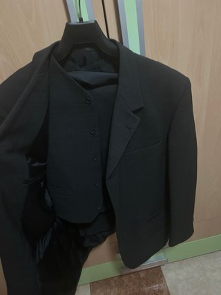 Traje Negro  traje azul  trane gris