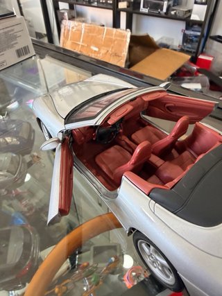 Porsche carrera 911 996 Cabrio 1:18 Gate