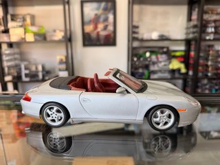 Porsche carrera 911 996 Cabrio 1:18 Gate