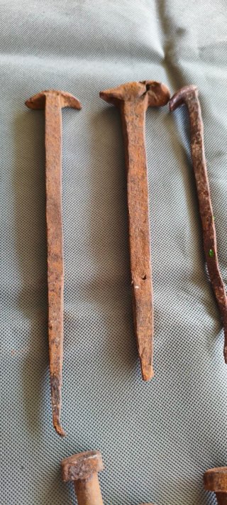 Lote de Clavos y Herrajes Antiguos