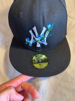 Gorra New Era 59FIFTY NY Yankees Negra Flores7 1/2