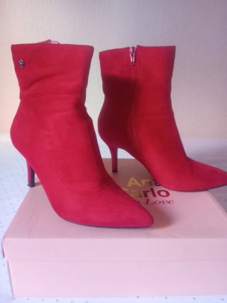 BOTINES ROJOS MUJER Y BOLSO