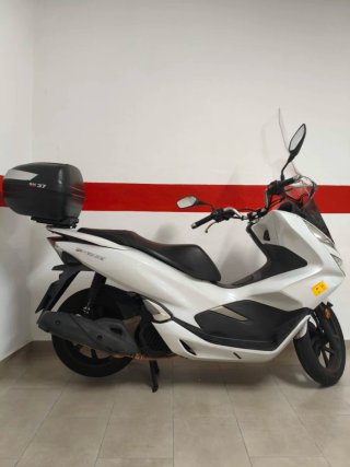 Honda PCX 2020 Blanca