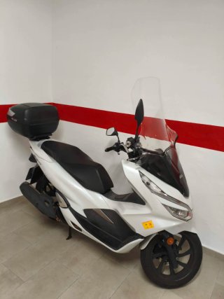 Honda PCX 2020 Blanca