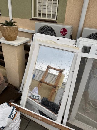 Ventana de madera para recoger gratis