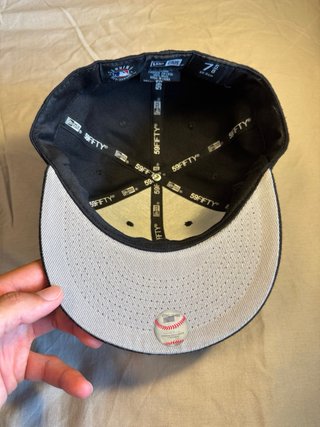 Gorra New Era 59FIFTY NY Yankees Negra Palomas75/8